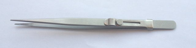 Jewellary Tweezers with Lock.